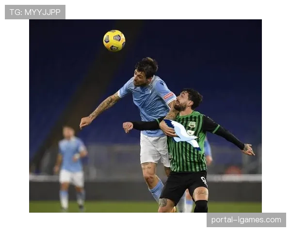 即时战报:萨索洛前锋皮纳蒙蒂梅开二度,暂2-1领先莱切